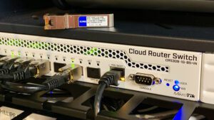 آشنایی با بهترین انواع روتر میکروتیک + جزئیات دستگاه 1